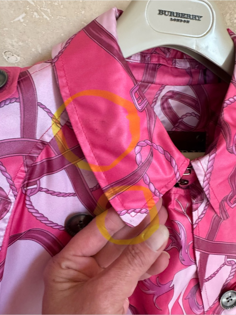 🎉HP🎉Limited Ed. Burberry Hot Pink Raincoat!😱 - Picture 11 of 16
